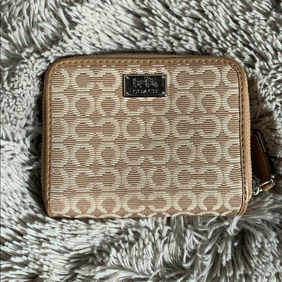 Coach Handbags - Coach wallet